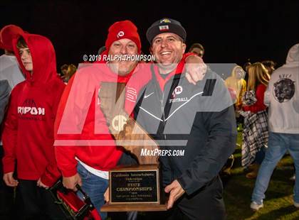 Thumbnail 1 in Ripon vs. Highland (CIF D 4 AA California State Final) photogallery.