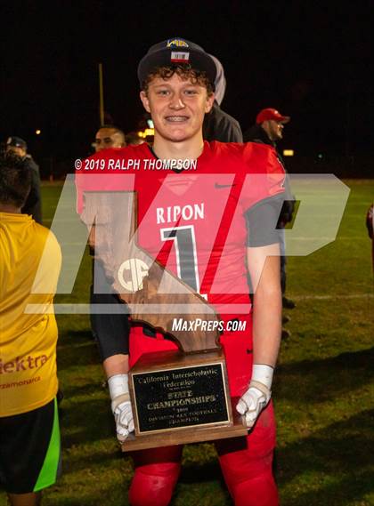 Thumbnail 2 in Ripon vs. Highland (CIF D 4 AA California State Final) photogallery.