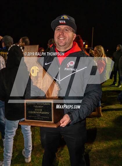 Thumbnail 3 in Ripon vs. Highland (CIF D 4 AA California State Final) photogallery.