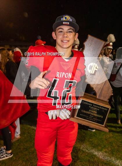 Thumbnail 3 in Ripon vs. Highland (CIF D 4 AA California State Final) photogallery.