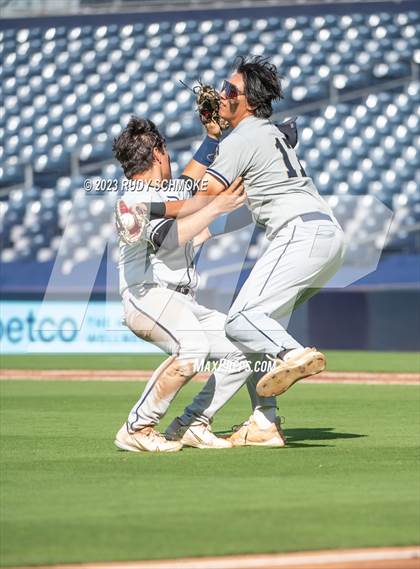 Thumbnail 2 in Mater Dei Catholic @ San Ysidro (Games @ Petco Park) photogallery.
