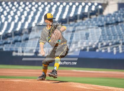 Thumbnail 2 in Mater Dei Catholic @ San Ysidro (Games @ Petco Park) photogallery.