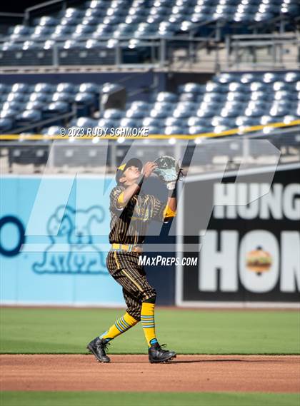 Thumbnail 3 in Mater Dei Catholic @ San Ysidro (Games @ Petco Park) photogallery.