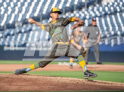 Thumbnail 2 in Mater Dei Catholic @ San Ysidro (Games @ Petco Park) photogallery.