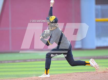 Thumbnail 1 in Cerritos @ Glenn photogallery.