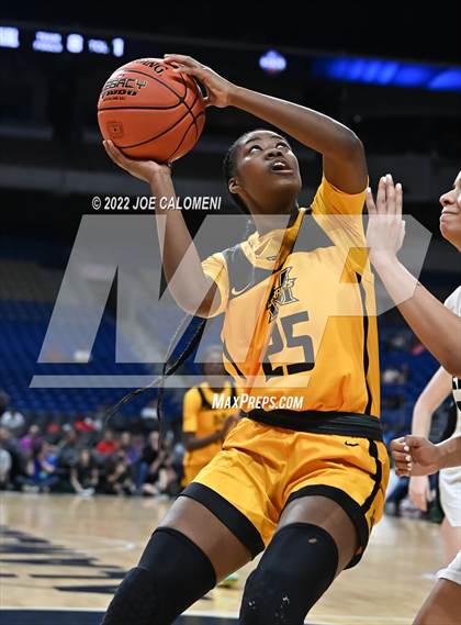 Thumbnail 2 in Cedar Park vs Memorial (UIL 5A State Final) photogallery.