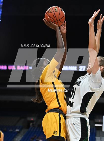 Thumbnail 1 in Cedar Park vs Memorial (UIL 5A State Final) photogallery.