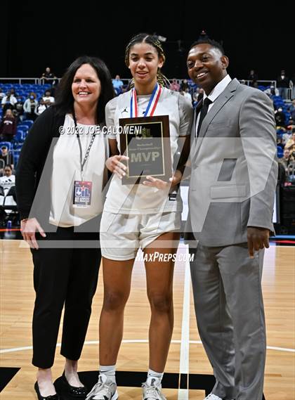 Thumbnail 2 in Cedar Park vs Memorial (UIL 5A State Final) photogallery.