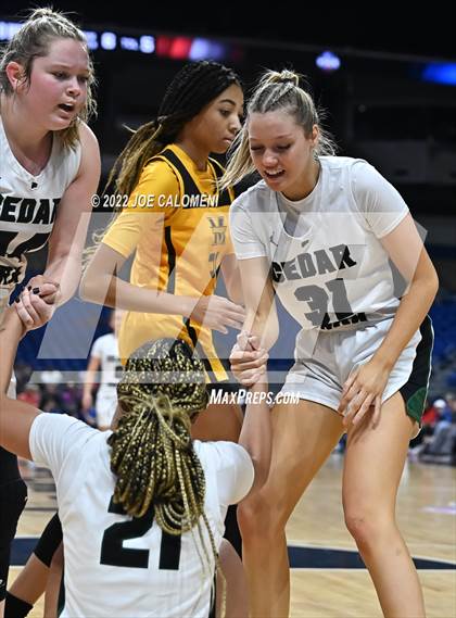 Thumbnail 2 in Cedar Park vs Memorial (UIL 5A State Final) photogallery.