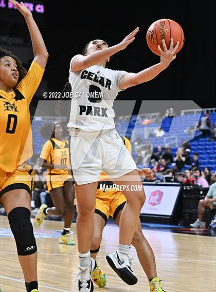 Thumbnail 2 in Cedar Park vs Memorial (UIL 5A State Final) photogallery.