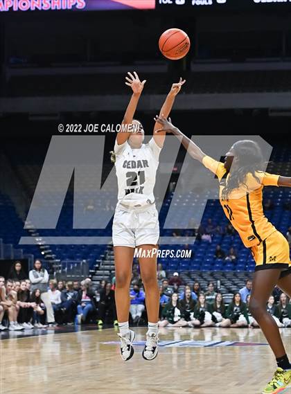 Thumbnail 3 in Cedar Park vs Memorial (UIL 5A State Final) photogallery.