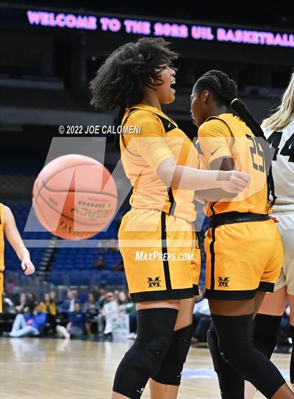 Thumbnail 1 in Cedar Park vs Memorial (UIL 5A State Final) photogallery.