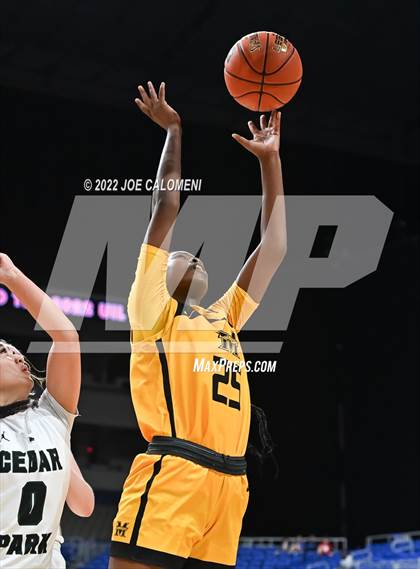 Thumbnail 2 in Cedar Park vs Memorial (UIL 5A State Final) photogallery.