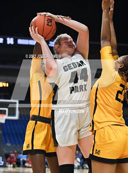 Thumbnail 3 in Cedar Park vs Memorial (UIL 5A State Final) photogallery.