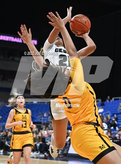 Thumbnail 3 in Cedar Park vs Memorial (UIL 5A State Final) photogallery.