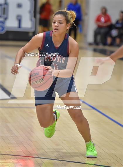 Thumbnail 3 in Perry @ Chandler photogallery.