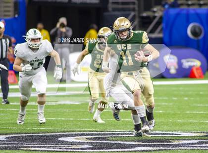 Thumbnail 1 in Catholic of Pointe Coupee vs. Ouachita Christian (LHSAA Division IV Final) photogallery.