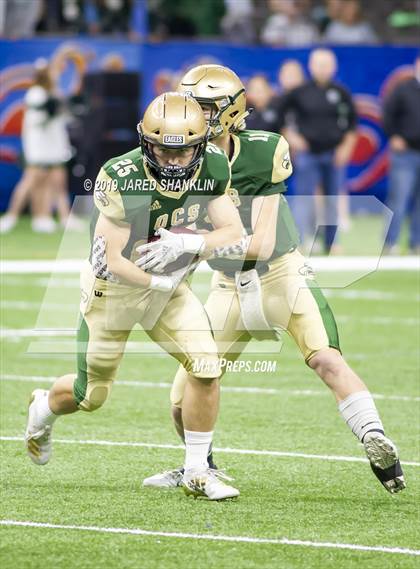 Thumbnail 2 in Catholic of Pointe Coupee vs. Ouachita Christian (LHSAA Division IV Final) photogallery.
