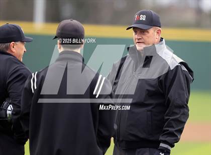 Thumbnail 2 in Grand Saline vs Palmer photogallery.