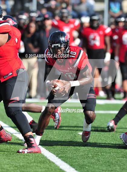 Thumbnail 2 in Westfield vs. Lufkin (UIL 6A Regional Playoff) photogallery.