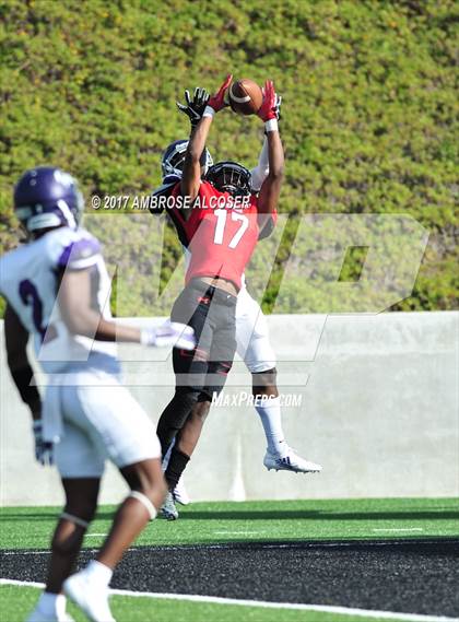 Thumbnail 2 in Westfield vs. Lufkin (UIL 6A Regional Playoff) photogallery.