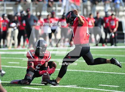 Thumbnail 2 in Westfield vs. Lufkin (UIL 6A Regional Playoff) photogallery.