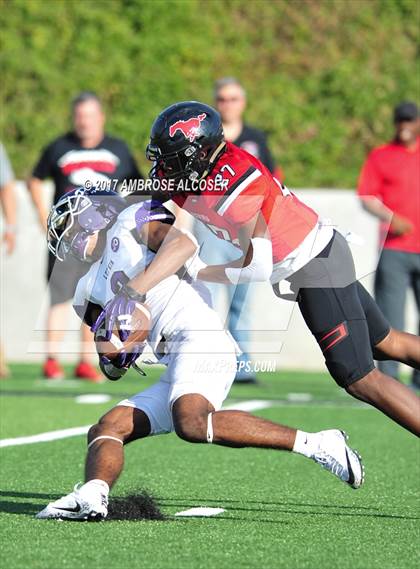 Thumbnail 3 in Westfield vs. Lufkin (UIL 6A Regional Playoff) photogallery.