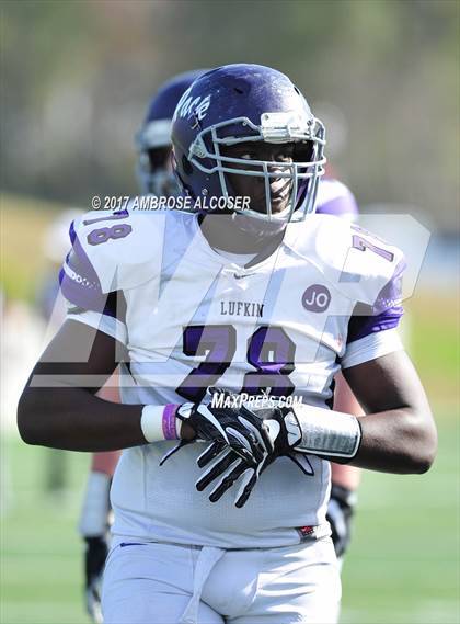 Thumbnail 2 in Westfield vs. Lufkin (UIL 6A Regional Playoff) photogallery.