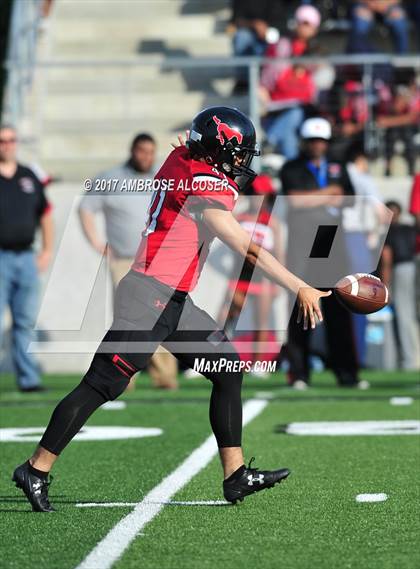Thumbnail 3 in Westfield vs. Lufkin (UIL 6A Regional Playoff) photogallery.