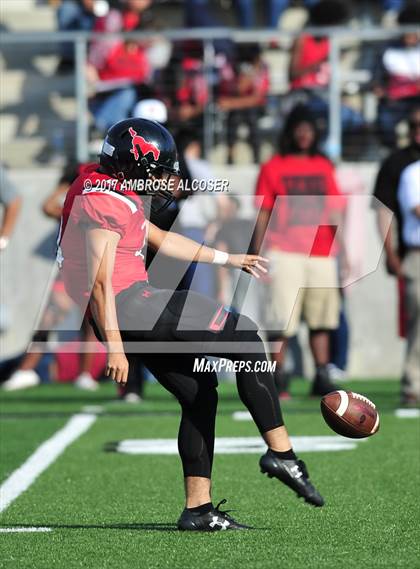 Thumbnail 1 in Westfield vs. Lufkin (UIL 6A Regional Playoff) photogallery.