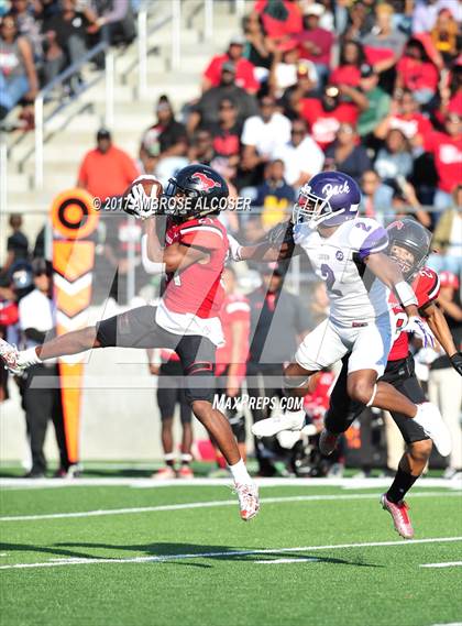 Thumbnail 3 in Westfield vs. Lufkin (UIL 6A Regional Playoff) photogallery.