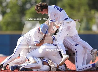 Thumbnail 1 in Auburn vs Whitesboro (NYSPHSAA Section 3 AA Semifinal) photogallery.