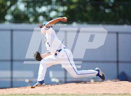 Thumbnail 1 in Auburn vs Whitesboro (NYSPHSAA Section 3 AA Semifinal) photogallery.