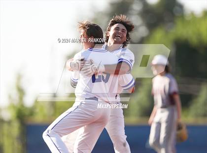 Thumbnail 2 in Auburn vs Whitesboro (NYSPHSAA Section 3 AA Semifinal) photogallery.