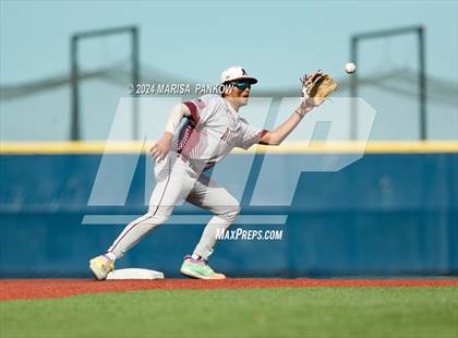 Thumbnail 1 in Auburn vs Whitesboro (NYSPHSAA Section 3 AA Semifinal) photogallery.
