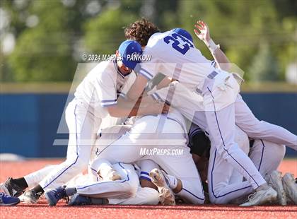Thumbnail 2 in Auburn vs Whitesboro (NYSPHSAA Section 3 AA Semifinal) photogallery.