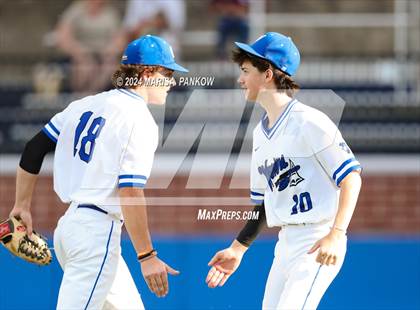 Thumbnail 3 in Auburn vs Whitesboro (NYSPHSAA Section 3 AA Semifinal) photogallery.