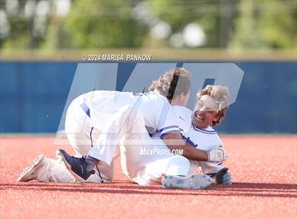 Thumbnail 1 in Auburn vs Whitesboro (NYSPHSAA Section 3 AA Semifinal) photogallery.