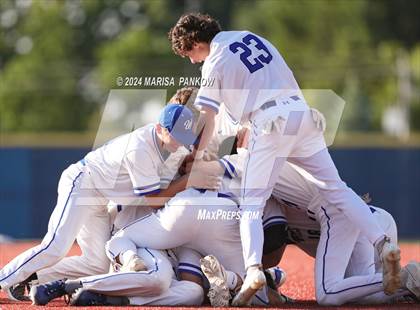 Thumbnail 3 in Auburn vs Whitesboro (NYSPHSAA Section 3 AA Semifinal) photogallery.