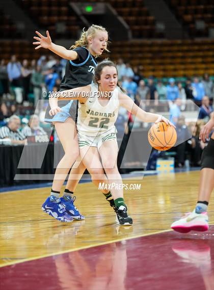 Thumbnail 2 in D'Evelyn vs Riverdale Ridge (CHSAA 4A Great 8) photogallery.