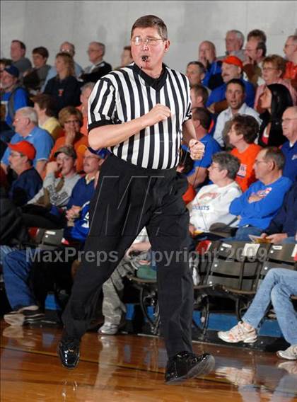 Thumbnail 1 in Meridian vs. Okawville (IHSA Class 1A Sectional Semifinal) photogallery.