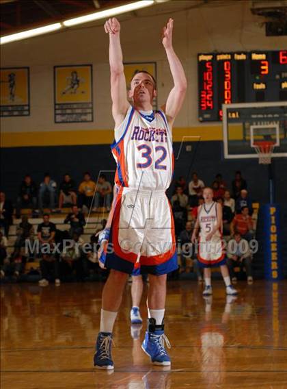 Thumbnail 3 in Meridian vs. Okawville (IHSA Class 1A Sectional Semifinal) photogallery.
