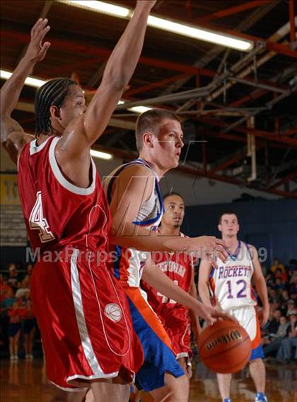 Thumbnail 3 in Meridian vs. Okawville (IHSA Class 1A Sectional Semifinal) photogallery.