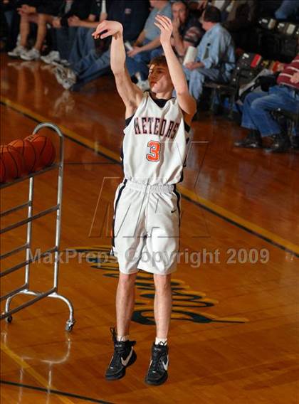 Thumbnail 3 in Meridian vs. Okawville (IHSA Class 1A Sectional Semifinal) photogallery.
