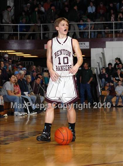 Thumbnail 2 in Sesser-Valier vs. Benton (Benton Invitational Tournament) photogallery.