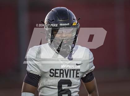 Thumbnail 1 in Servite vs. Orange Lutheran photogallery.