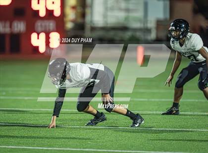 Thumbnail 2 in Servite vs. Orange Lutheran photogallery.