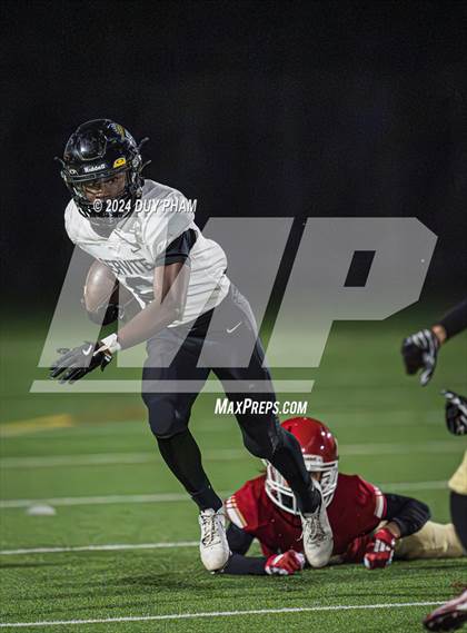 Thumbnail 1 in Servite vs. Orange Lutheran photogallery.