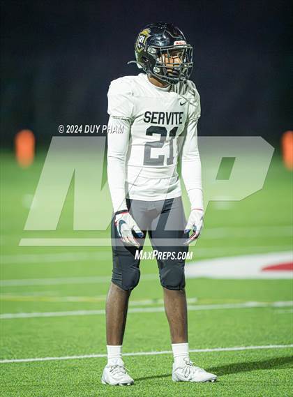 Thumbnail 1 in Servite vs. Orange Lutheran photogallery.
