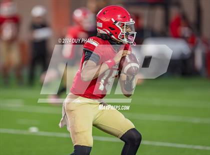 Thumbnail 1 in Servite vs. Orange Lutheran photogallery.